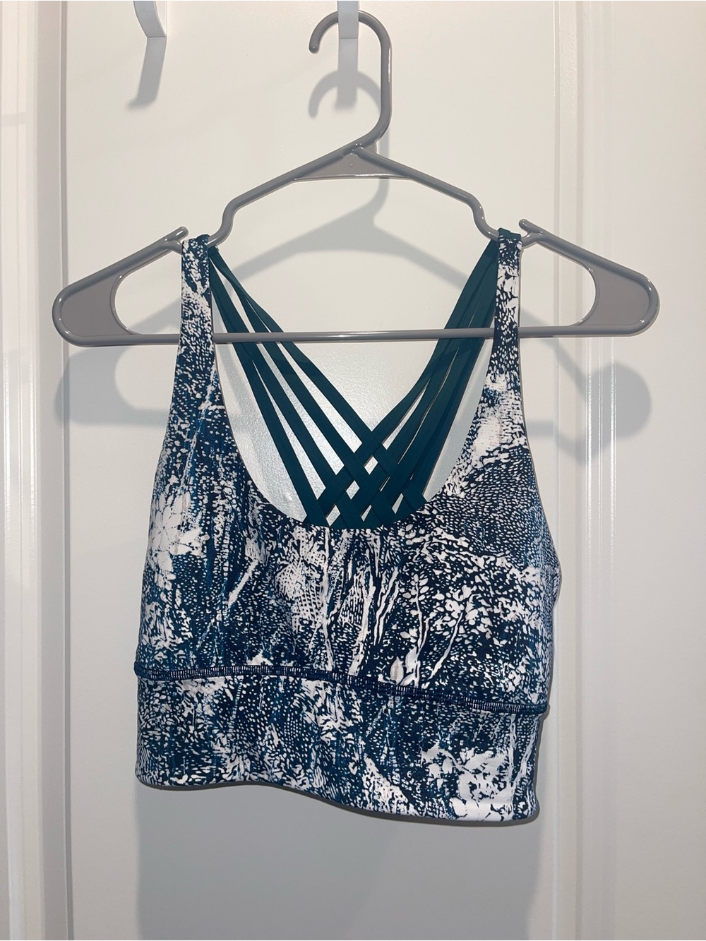 Lululemon bra size 10